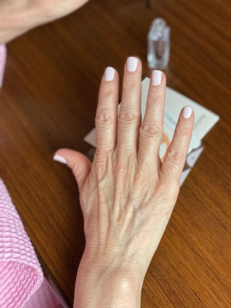 how to apply manime manicure