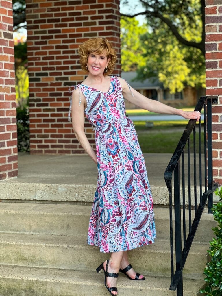 woman standing on a staircase wearing Talbots
Paisley Botanical Voile Maxi Dress