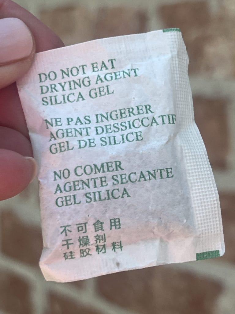 silica gel packet