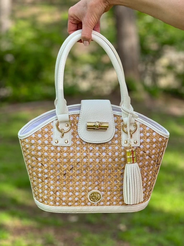 picture of lily pulitzer white and raffia purse